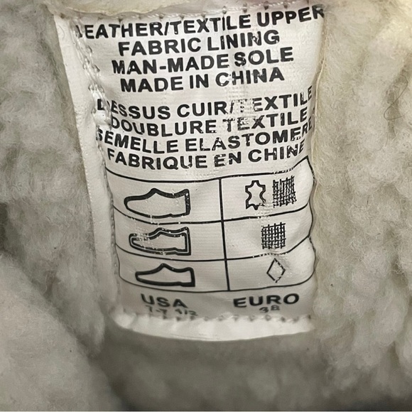 Pajar Red and Black Winter Boots - Picture 7 of 13